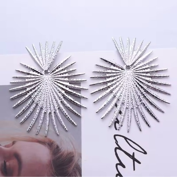 Zara Radiance Heart Crown Sunburst Beam Ray Regal Royal Statement Silver Earring - Picture 3 of 13